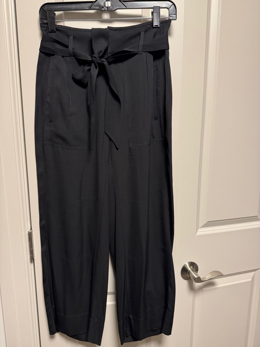 AYR Black Silk Tie-Waist Pants Size 6